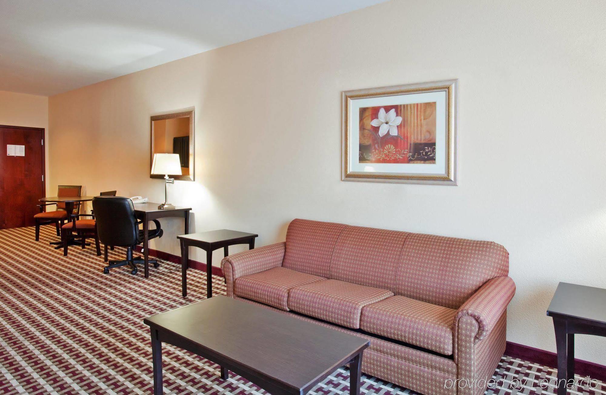Holiday Inn Express & Suites Laurel, An Ihg Hotel מראה פנימי תמונה