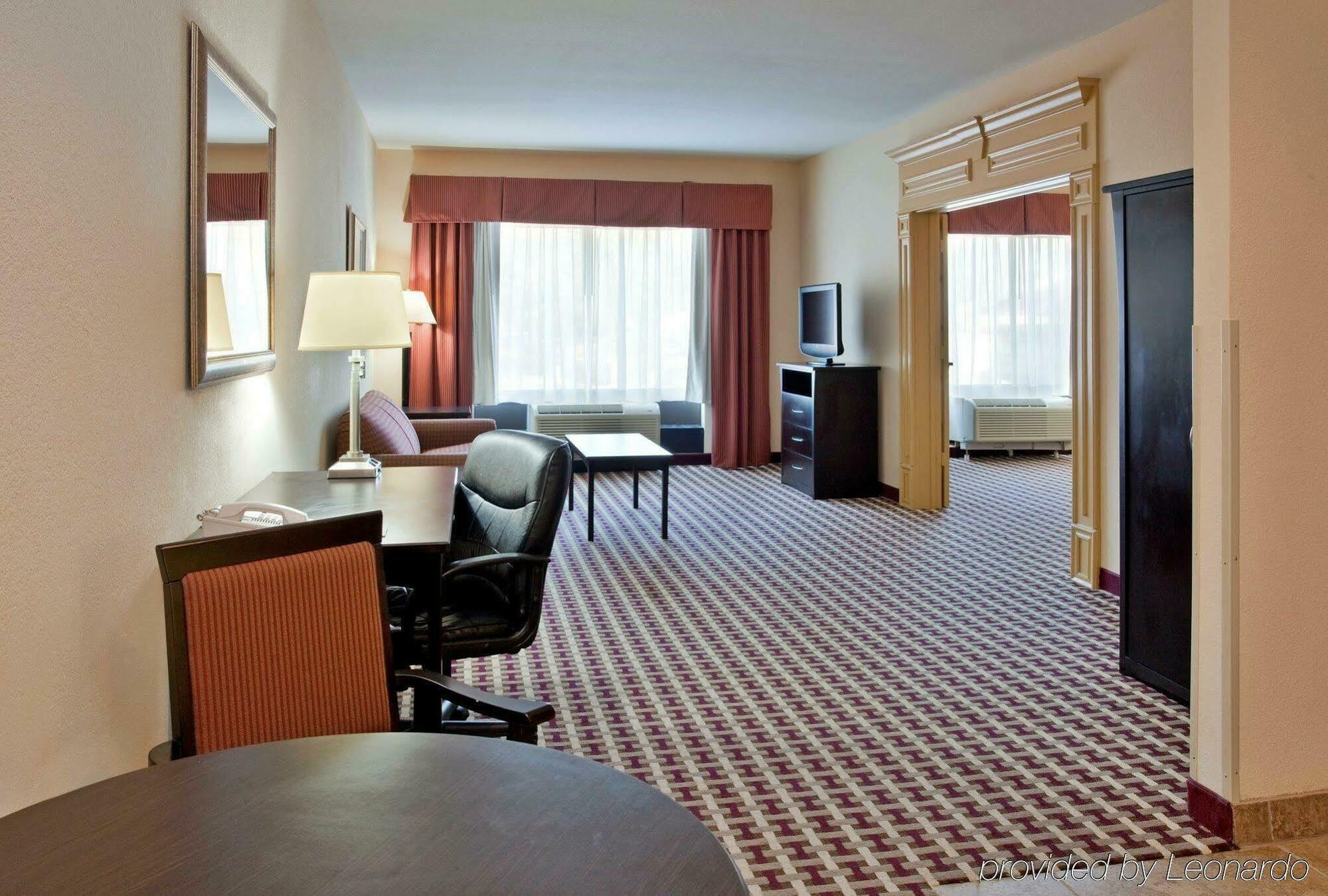 Holiday Inn Express & Suites Laurel, An Ihg Hotel חדר תמונה